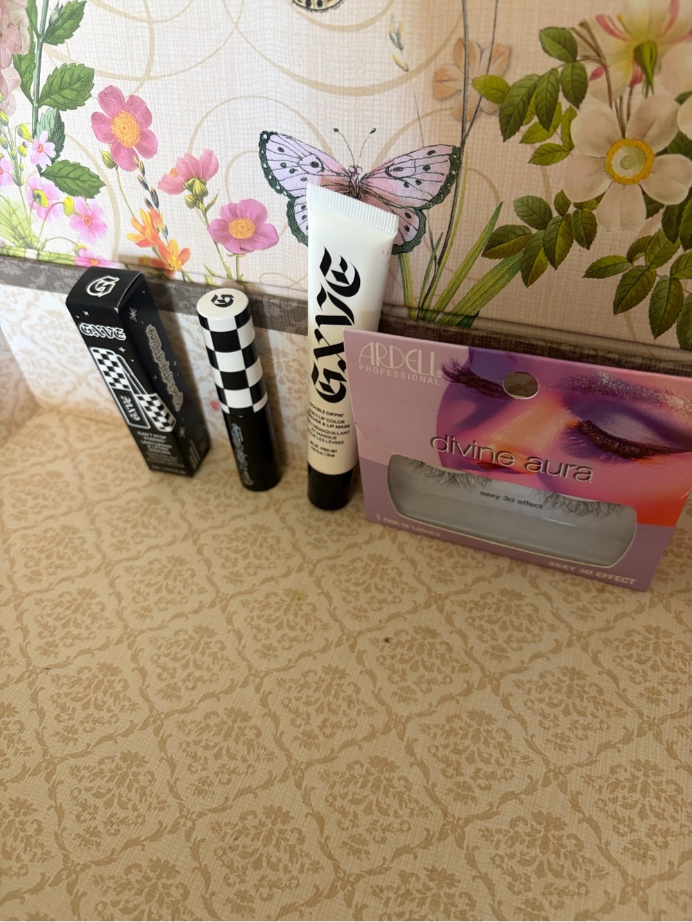 GXVE Gwen Stefani  Mascara + Lip Cover Remover & mask + Ardell Eye Lashes Bundle